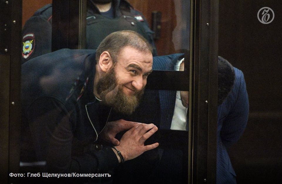 «Ъ» стали известны подробности второго уголовного дела экс-сенатора Рауфа Арашукова, которого в настоящее время судят за дачу взятки сотрудникам ФСИН