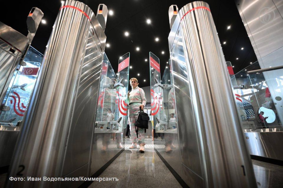                ,     1990-    2000-