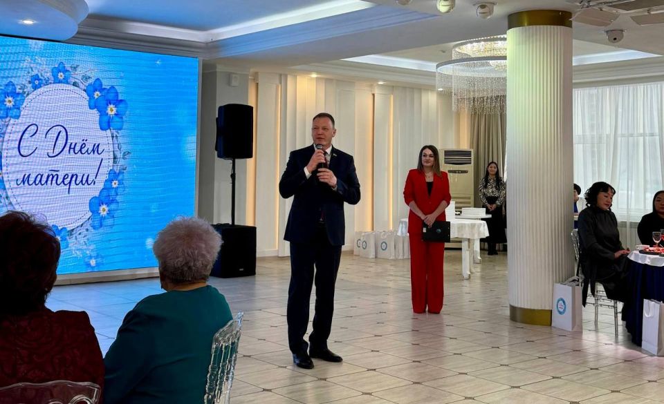 В Улан-Удэ накануне состоялось праздничное мероприятие, посвященное Дню матери