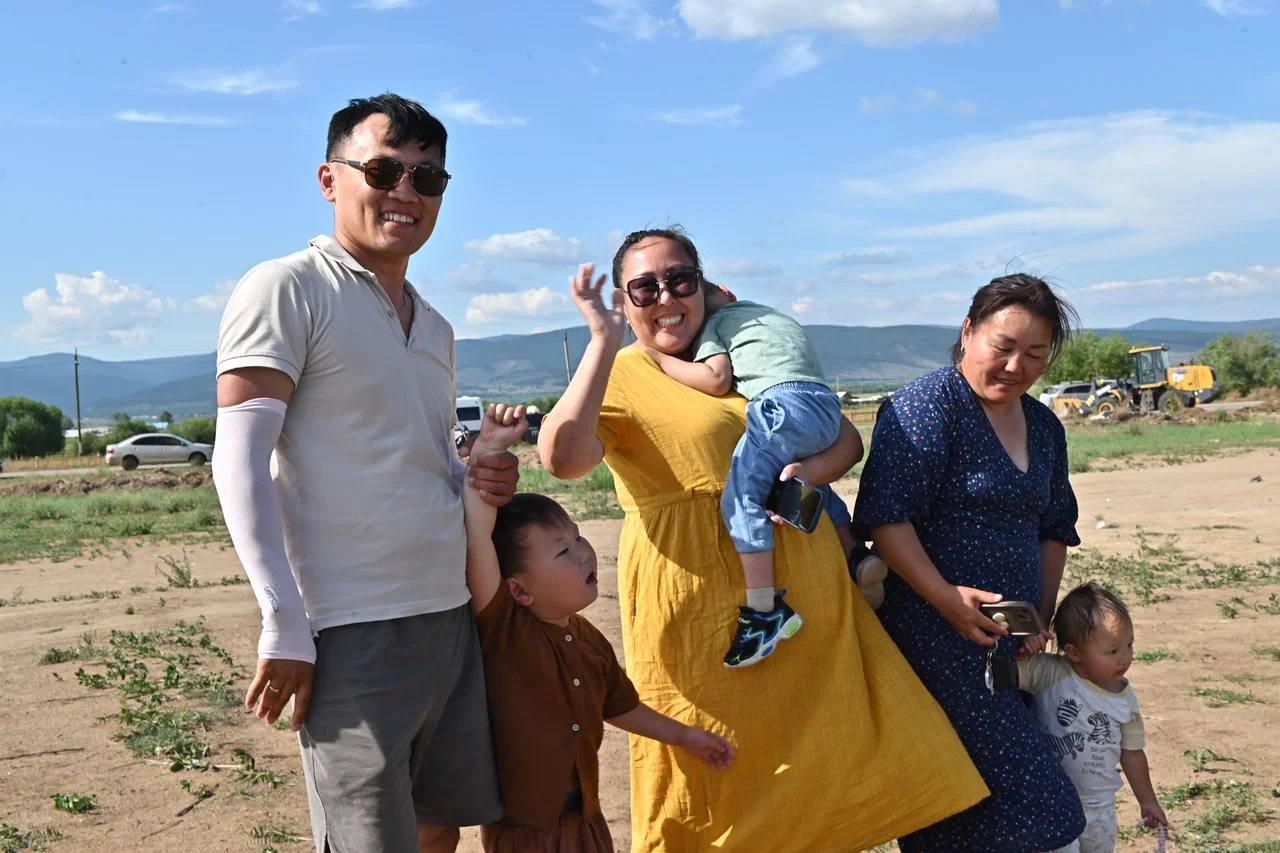 Алексей Цыденов: Дорогие наши мамы, бабушки и прабабушки! Алексей Цыденов: Дорогие наши мамы, бабушки и прабабушки!