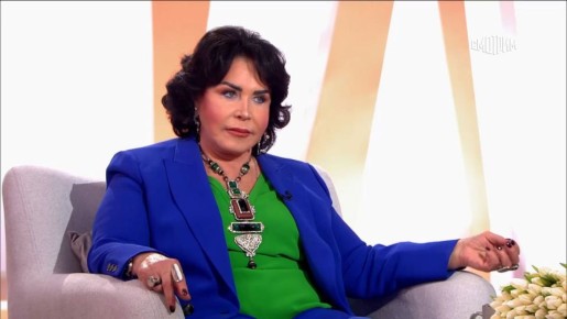 Владимир Путин наградил Надежду Бабкину орденом "За заслуги перед Отечеством" I степени