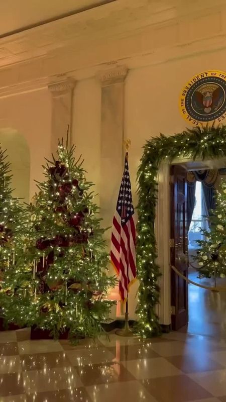 В американском Белом доме показали рождественское оформление под музыку Чайковского