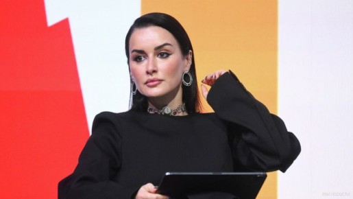 Владимир Путин наградил Тину Канделаки орденом Александра Невского