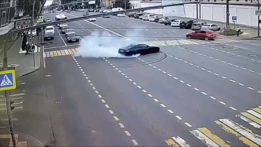          BMW M4 Competition   10    ,      