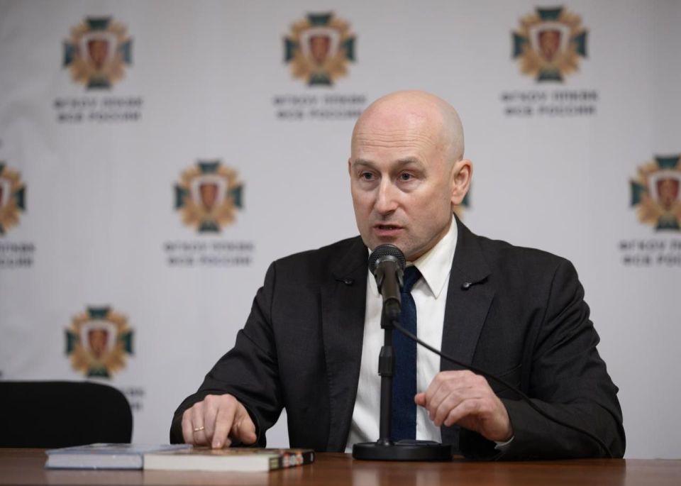 Вчера в Корпусе состоялась встреча кадет - пограничников с писателем, историком и общественным деятелем Николаем Викторовичем Стариковым