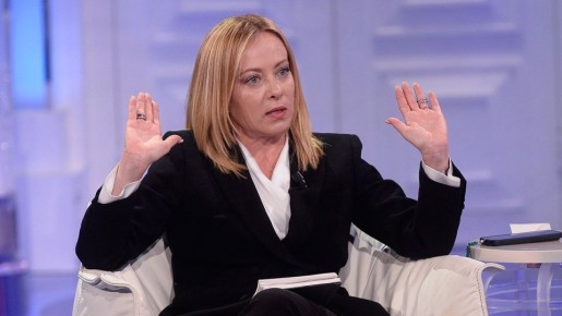 Рим ставит на паузу помощь Киеву