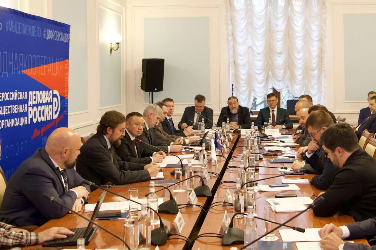 В офисе «Деловой России» состоялось расширенное заседание Генерального совета общероссийской общественной организации «Деловой России» с участием Министра строительства и ЖКХ РФ Ирека Файзуллина В офисе «Деловой России» состоялось расширенное заседание Генерального совета общероссийской общественной организации «Деловой России» с участием Министра строительства и ЖКХ РФ Ирека Файзуллина