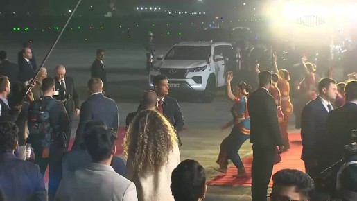 Видео прибытия Владимира Путина в Индию с государственным визитом