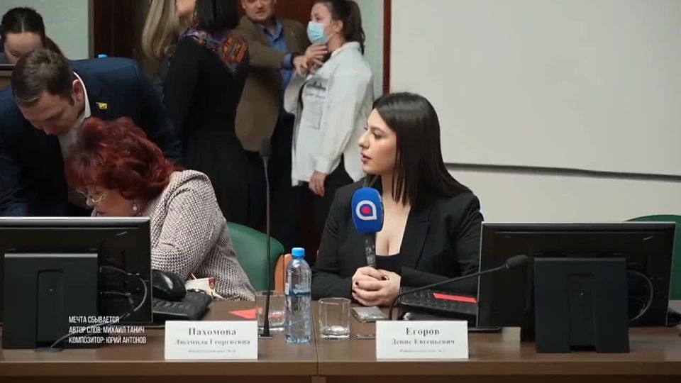 Банан, коптер и красивая жена