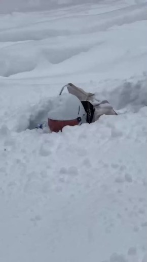 Снежный шторм накрыл горнолыжный курорт Шерегеш в Кемеровской области