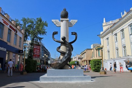 В Москве с ножевым ранением госпитализирован директор театра "Лица" Павел Суетин, передает ТАСС со ссылкой на источник в правоохранительных органах