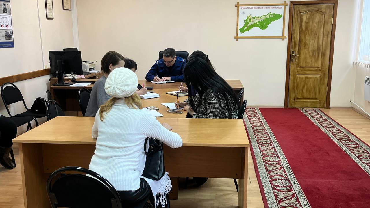 Прокуратура Кижингинского района провела прием участников специальной военной операции и членов их семей