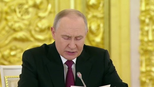 Кроме того, Владимир Путин поручил незамедлительно приступить к реализации программы структурной перестройки экономики в России