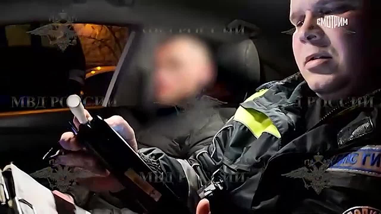 В Волгограде пьяный мужчина угнал автомобиль скорой помощи