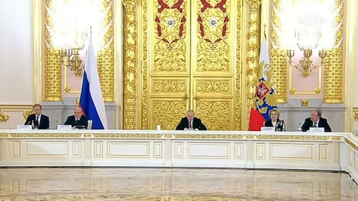 "Если уж принимать их, принимать их нужно сейчас, в открытую, прямо, честно": Владимир Путин заявил, что меры по обелению секторов экономики нужно принимать сейчас, а не переносить их на более поздний срок