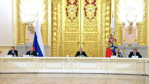 В России созданы все условия, чтобы начать постепенно наращивать экономическую динамику, сохраняя при этом низкую безработицу и умеренную инфляцию, заявил Владимир Путин