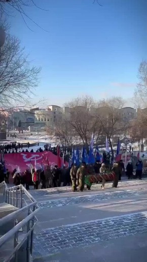 Сегодня в Улан-Удэ на Мемориале Победы прошел митинг, посвященный Дню Героев Отечества