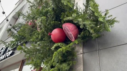 В Улан-Удэ продолжается прием заявок на зимний конкурс фасадов и витрин