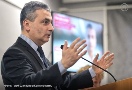 Зампредседателя партии «Яблоко» Лев Шлосберг (признан Минюстом иноагентом) внесен в перечень террористов и экстремистов, следует из данных на сайте Росфинмониторинга