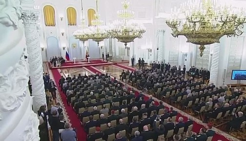 В Георгиевском зале Большого Кремлевского дворца началась церемония вручения государственных наград