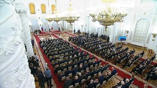 Разгружали самолеты и работали таксистами: Герой России Леонид Чикунов во время церемонии награждения рассказал, как в 90-ые летчики-испытатели почти не работали по профессии