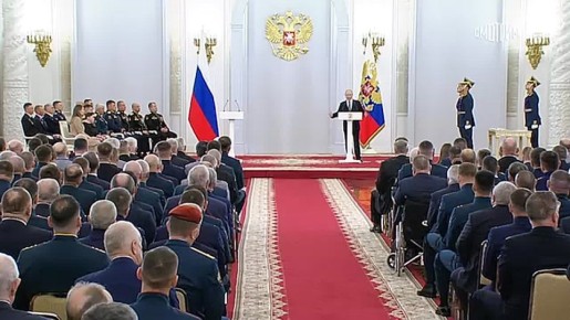 "Каждый на своем месте отдает себя целиком": президент РФ поздравил участников церемонии вручения медалей "Золотая Звезда" с Днем Героев Отечества