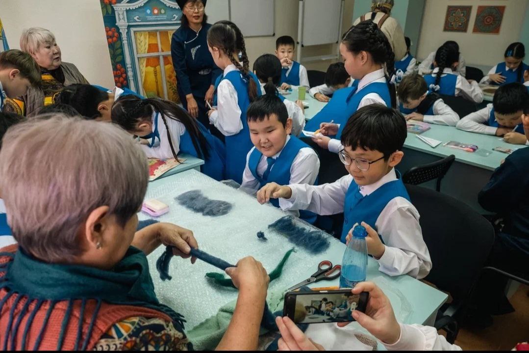 Связь поколений героев. В Доме дружбы народов Республики Бурятия прошел квест Героев «Богатыри Земли Русской», посвященный Дню Героев Отечества Связь поколений героев. В Доме дружбы народов Республики Бурятия прошел квест Героев «Богатыри Земли Русской», посвященный Дню Героев Отечества