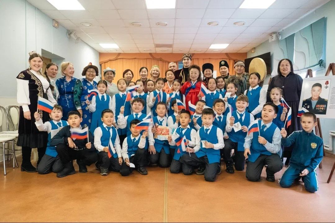 Связь поколений героев. В Доме дружбы народов Республики Бурятия прошел квест Героев «Богатыри Земли Русской», посвященный Дню Героев Отечества Связь поколений героев. В Доме дружбы народов Республики Бурятия прошел квест Героев «Богатыри Земли Русской», посвященный Дню Героев Отечества