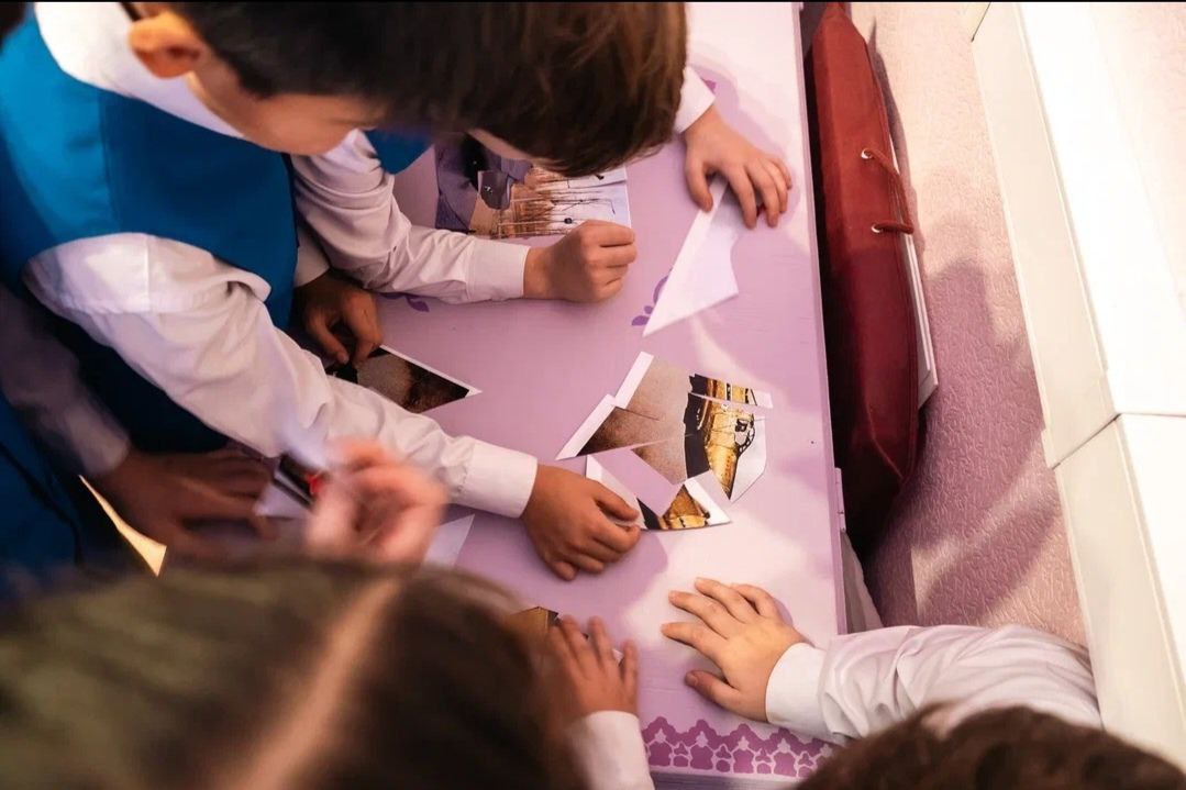 Связь поколений героев. В Доме дружбы народов Республики Бурятия прошел квест Героев «Богатыри Земли Русской», посвященный Дню Героев Отечества Связь поколений героев. В Доме дружбы народов Республики Бурятия прошел квест Героев «Богатыри Земли Русской», посвященный Дню Героев Отечества