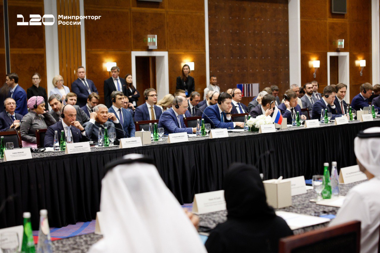 В Дубае обсудили российско-эмиратское сотрудничество В Дубае обсудили российско-эмиратское сотрудничество