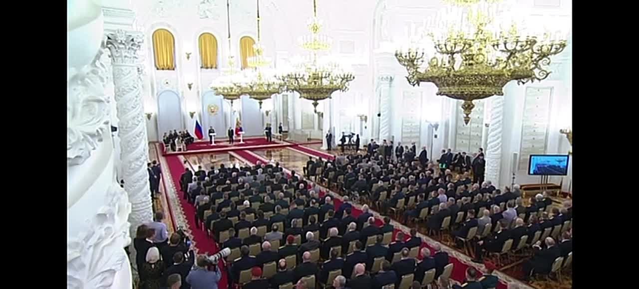 Алексей Цыденов: Поздравляю командующего Восточным военным округом генерал-полковника Андрея Сергеевича Иванаева с заслуженной наградой - Золотой Звездой Героя России.