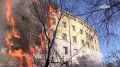 В Улан-Удэ продолжает гореть торговый центр "Баянгол", возгорание охватило тысячу квадратных метров