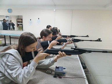 Улан-удэнские школьники показали силу, меткость и характер