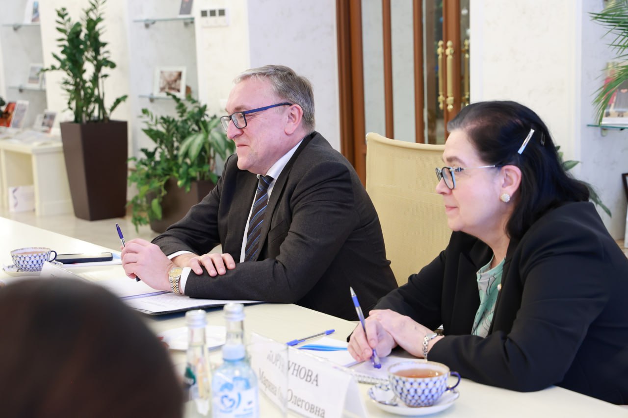 Татьяна Москалькова: В Доме прав человека провела рабочую встречу с заместителем Министра иностранных дел Российской Федерации Д.Е.Любинским Татьяна Москалькова: В Доме прав человека провела рабочую встречу с заместителем Министра иностранных дел Российской Федерации Д.Е.Любинским