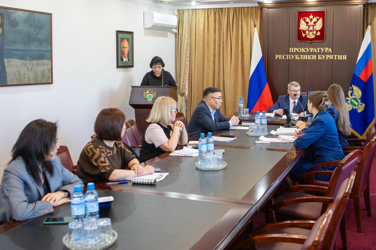 Прокуратура провела совещание по вопросу реализации мер социальной поддержки граждан с детьми Прокуратура провела совещание по вопросу реализации мер социальной поддержки граждан с детьми