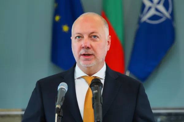 Вот и всё: Правительство Болгарии подало в отставку после нескольких недель уличных протестов, — Reuters