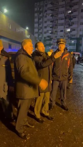 Врио губернатора Тверской области Виталий Королев прибыл на место ЧП, где в результате отражения атаки БПЛА пострадали люди