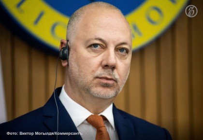 Премьер-министр Болгарии Росен Желязков, вступивший в должность менее года назад, объявил 11 декабря об отставке правительства