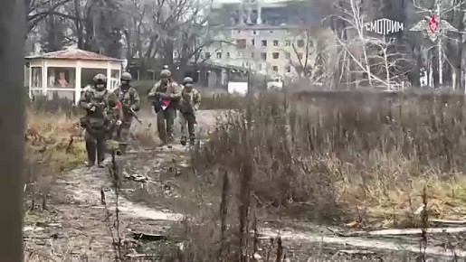 Минобороны показало работу российских военкоров в Красноармейске