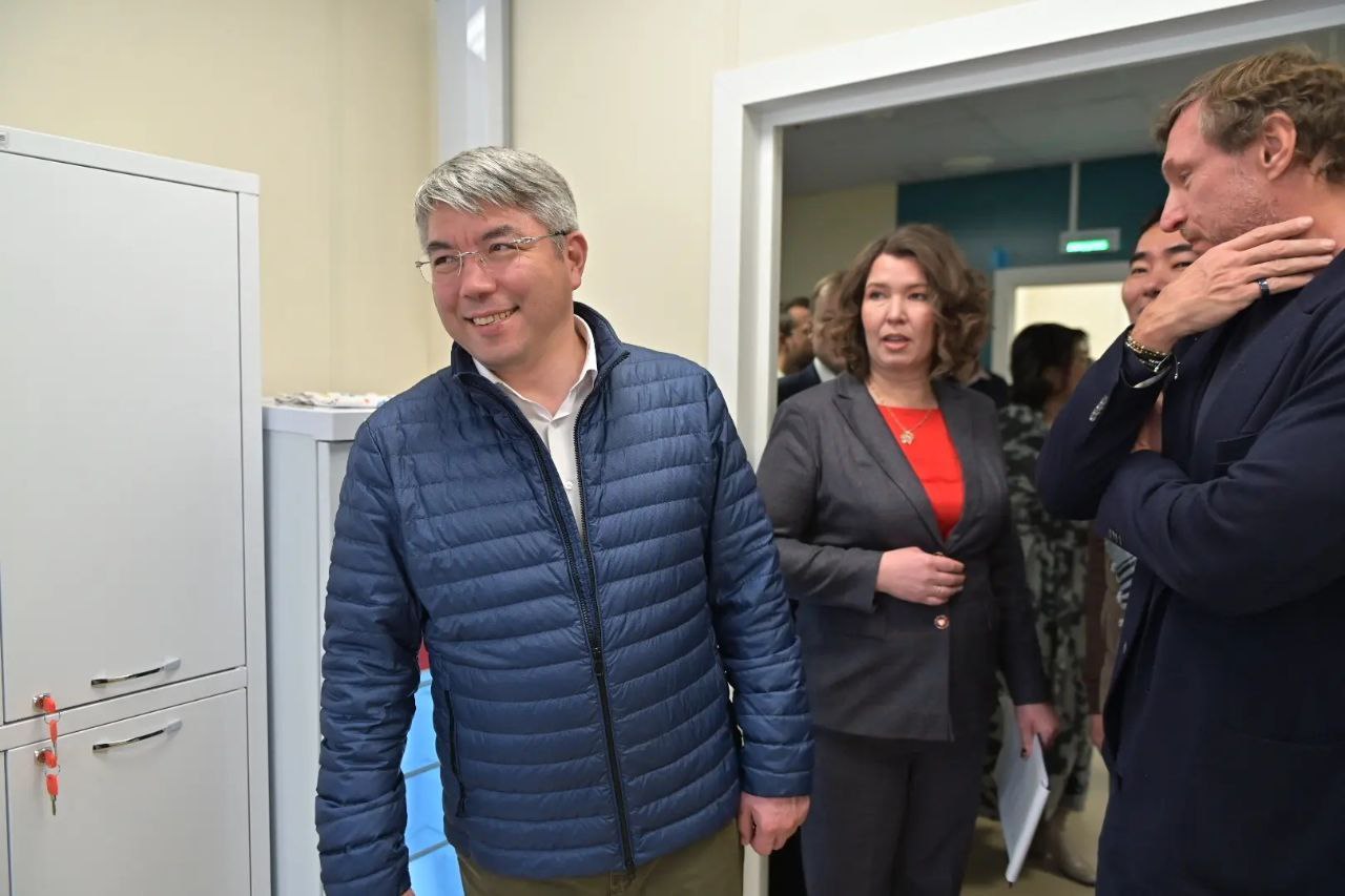 Алексей Цыденов: Сегодня в Таксимо открыли НОВУЮ ПОЛИКЛИНИКУ Алексей Цыденов: Сегодня в Таксимо открыли НОВУЮ ПОЛИКЛИНИКУ