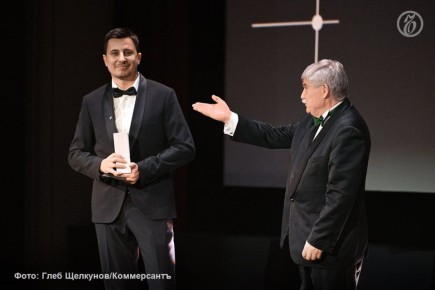 Медиаиндустрия уже давно вступила в новую эпоху, где успех будет зависеть от способности быстро адаптироваться к новым реалиям, сохраняя при этом ядро профессии — достоверность, глубину и смыслы