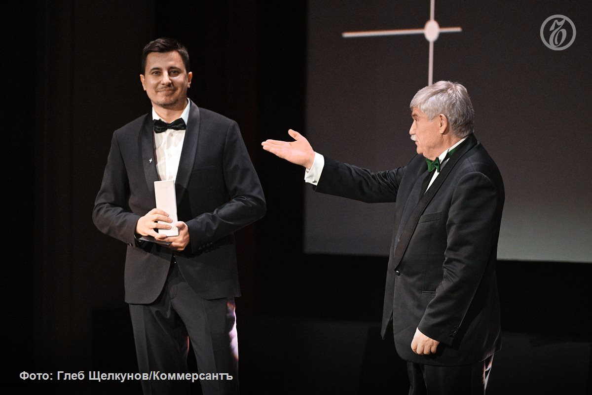 Медиаиндустрия уже давно вступила в новую эпоху, где успех будет зависеть от способности быстро адаптироваться к новым реалиям, сохраняя при этом ядро профессии — достоверность, глубину и смыслы