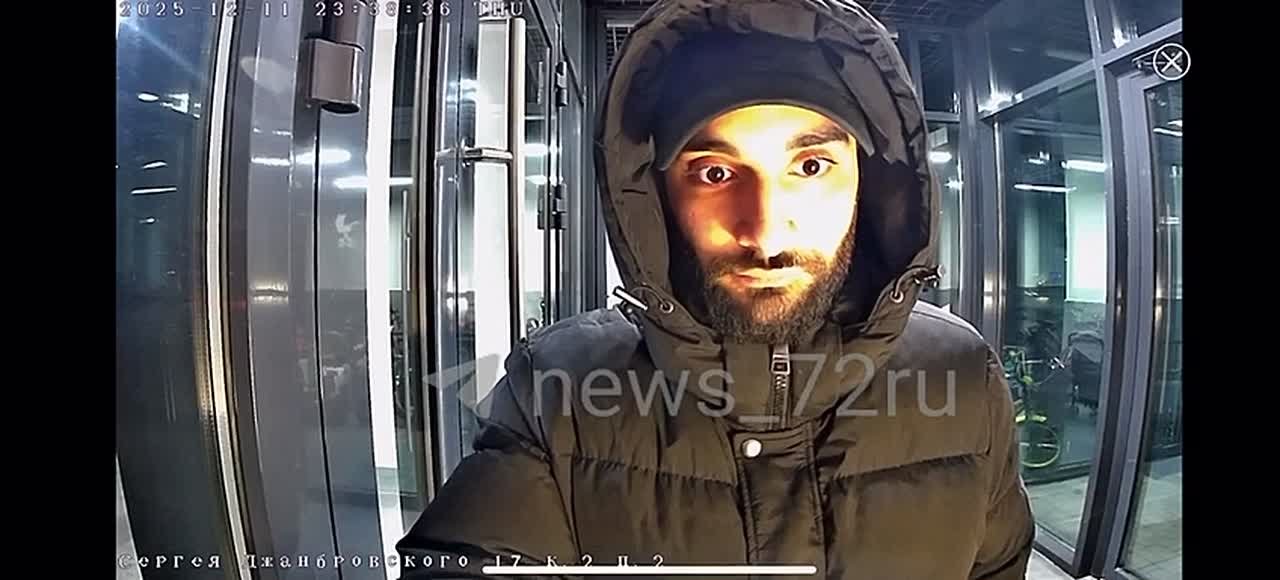 Прыткие туземцы выломали дверь в одном из тюменских ЖК