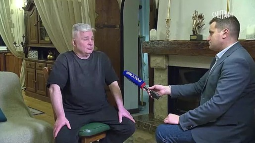 Дочь продюсера группы "Комбинация" Виктория Олейникова судится с музыкальным лейблом "Джем" за авторские права на популярные тексты песен