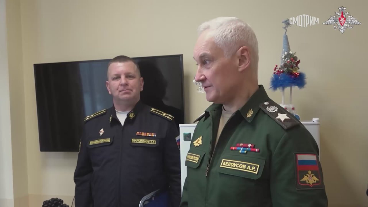 Андрей Белоусов вручил "Золотую Звезду" Героя России оператору FPV-дрона центра "Рубикон" с позывным Филин