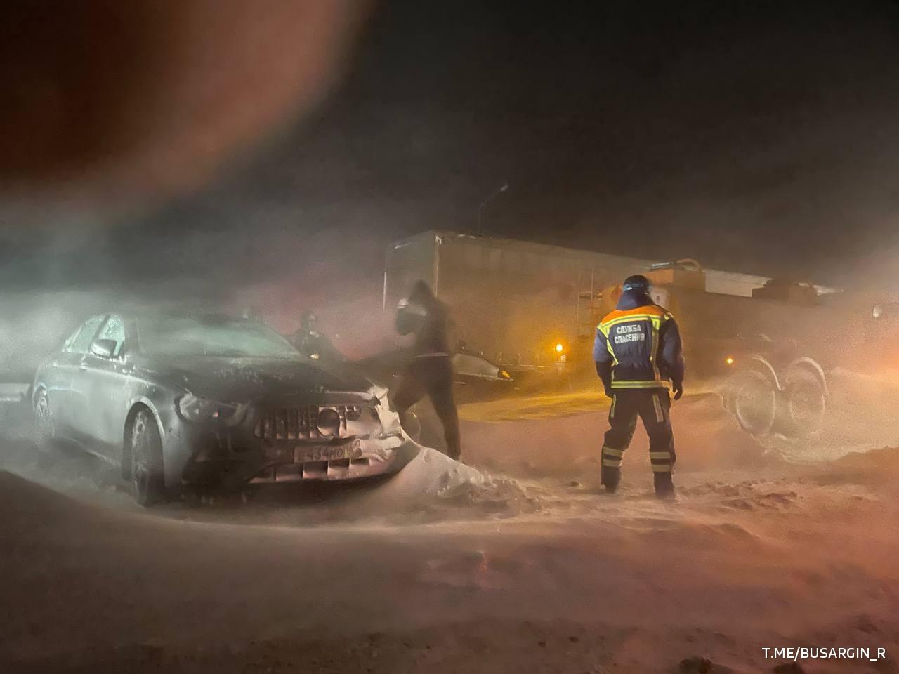 Линии электропередачи повреждены в 205 населенных пунктах Саратовской области в результате сильных порывов ветра и падения деревьев, сообщил губернатор Бусаргин