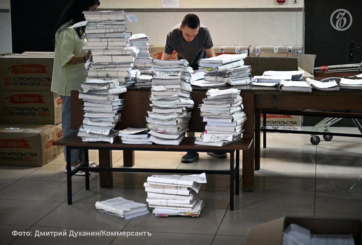 В 2026 году российских работников большинства отраслей экономики ждет небольшое повышение зарплаты наряду с ростом рабочей нагрузки, следует из опроса кадровых экспертов