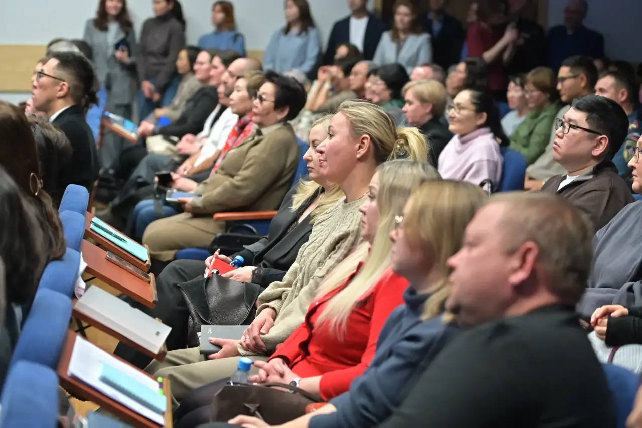 Алексей Цыденов: Провели сегодня Единый день консультаций для предпринимателей Алексей Цыденов: Провели сегодня Единый день консультаций для предпринимателей