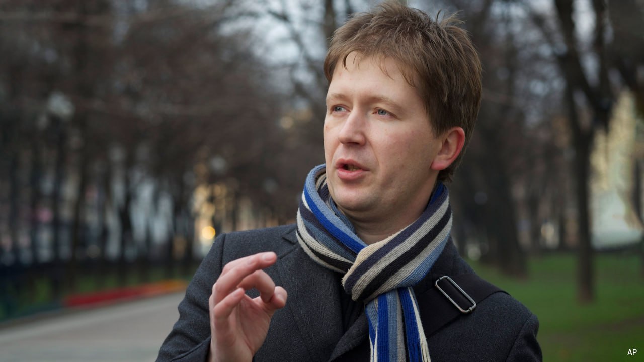 Против писателя Андрея Солдатова (признан в РФ иноагентом) возбуждено уголовное дело за уклонение от обязанностей иноагента и участие в деятельности нежелательной организации, сообщает прокуратура Москвы