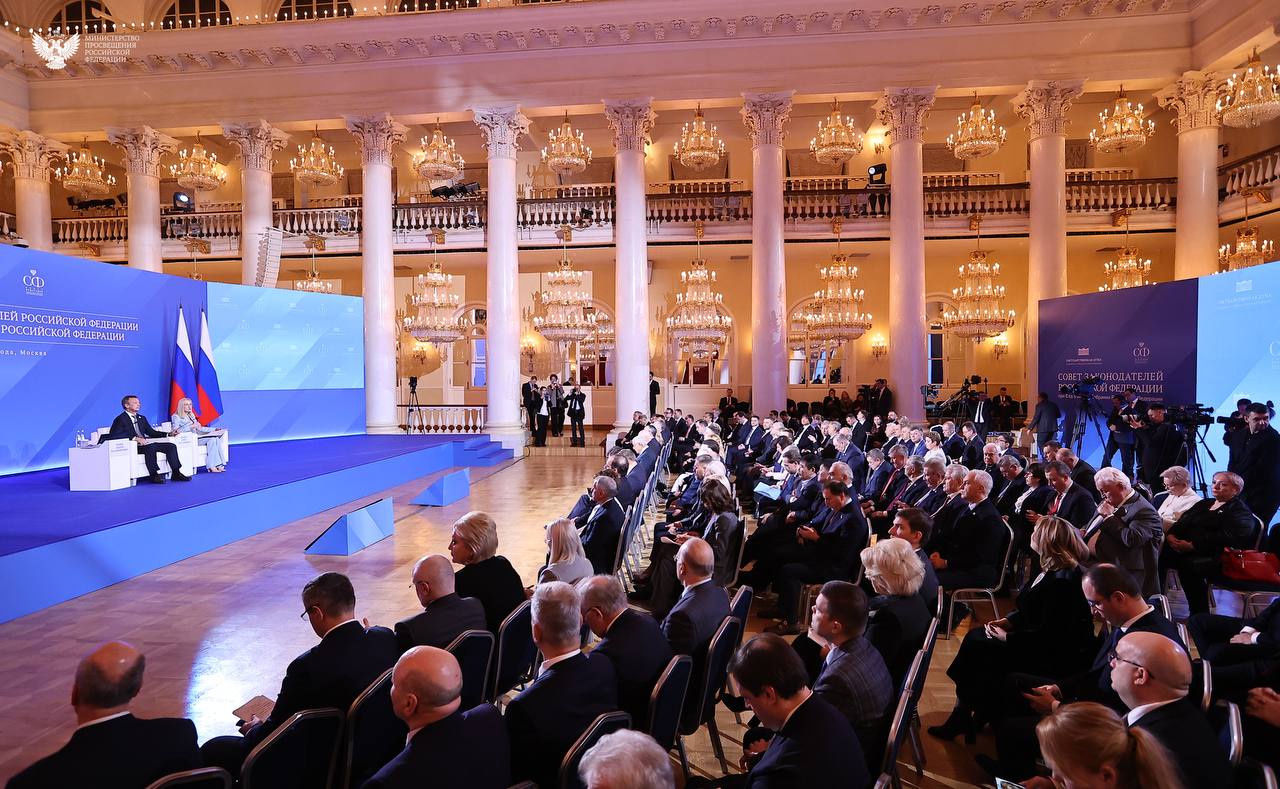 Сергей Кравцов рассказал о мерах по сохранению и укреплению здоровья детей в школах Сергей Кравцов рассказал о мерах по сохранению и укреплению здоровья детей в школах